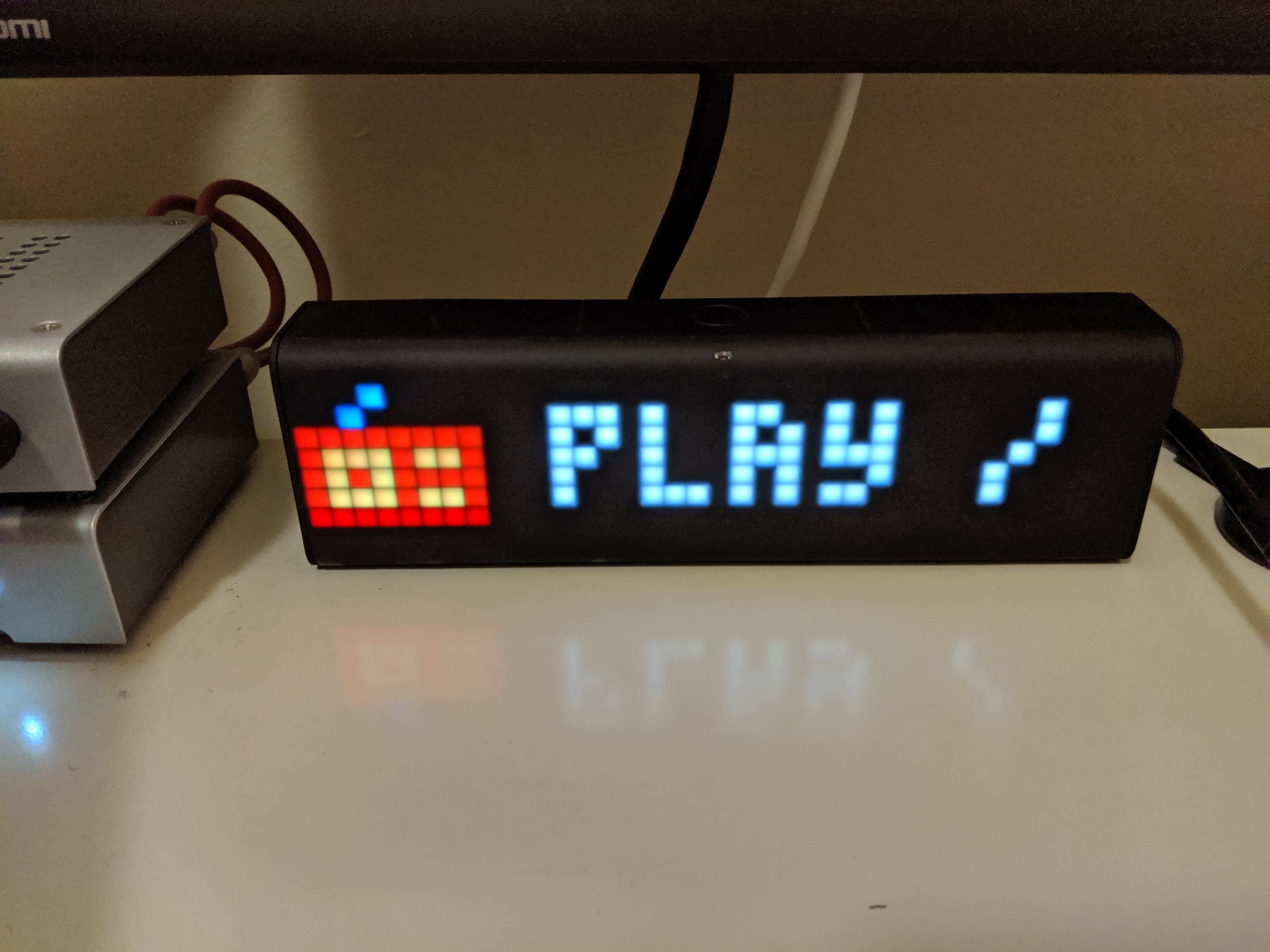 Listen to play / pause / play Radio on a LaMetric Time — Nathan's Blog